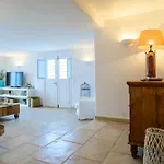 Soho In Paros *