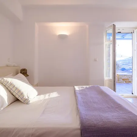 Soho In Paros